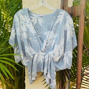☀️ O’Neill ☀️ Chambray Carey Top